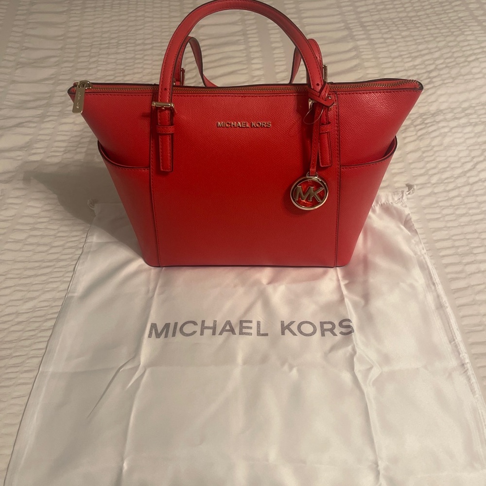 Michael Kors Jet Set Large Tote Purse
